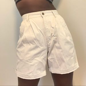 Gloria Vanderbilt pleated high waisted shorts